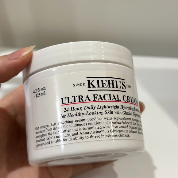 Kiehls Ultra Facial Cream 125ml - Picture 6 of 8